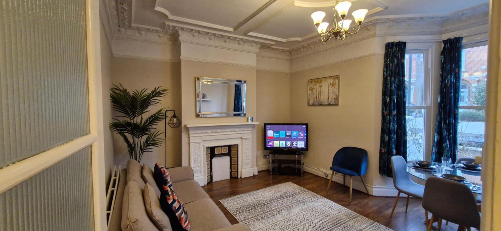 런던 Charming Flat In Wimbledon 아파트 외부 사진